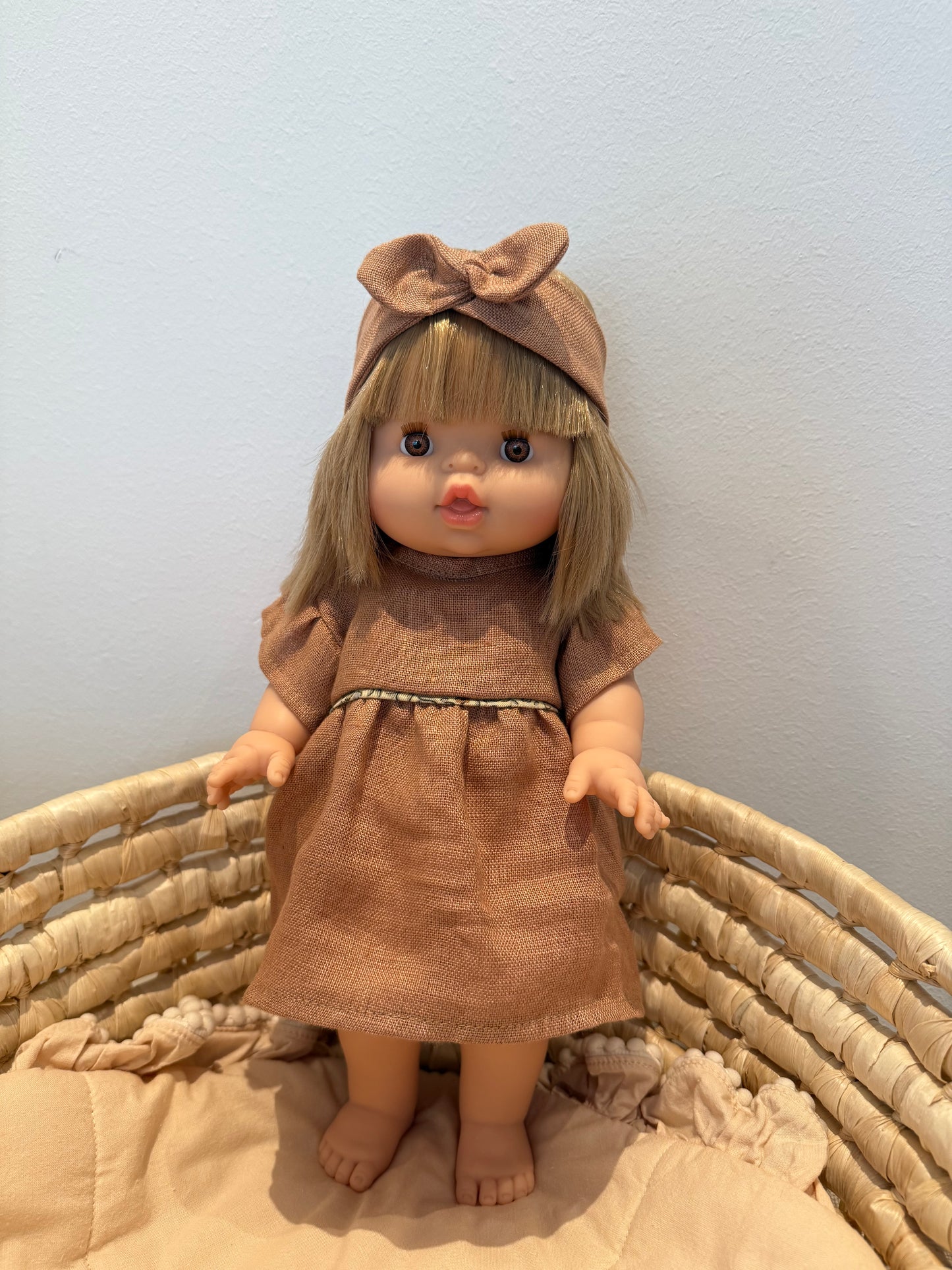 PUPPE Zoe - mit Kleid & Stirnband