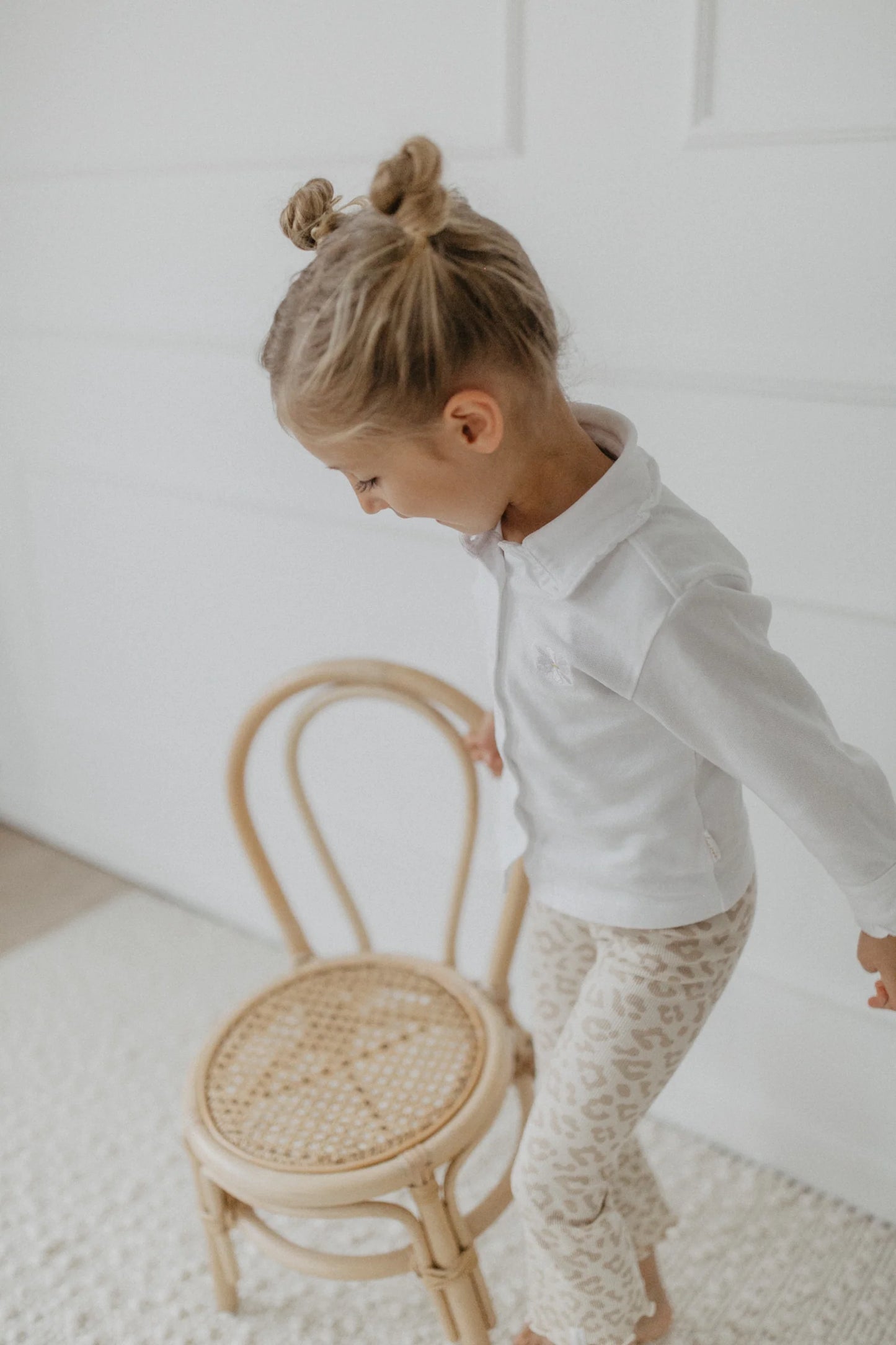 SCHLAG-LEGGINGS 'LEO' MIT SCHLEIFE AUS BIO-BAUMWOLLE