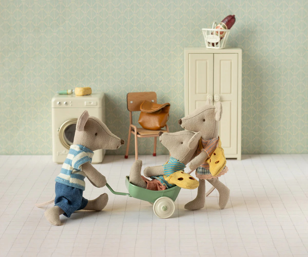 Maileg - Kleine Schwester Maus mit Tasche