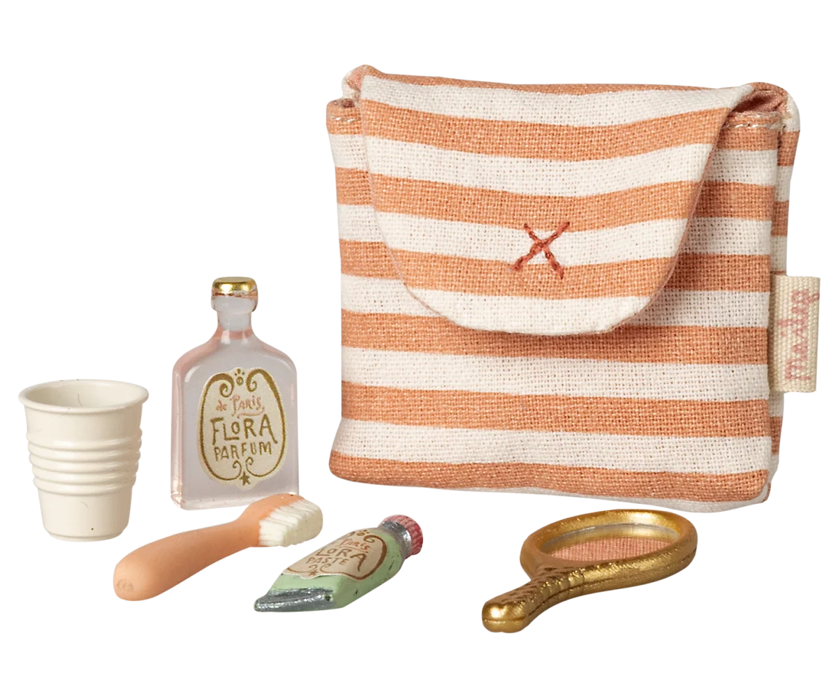 Maileg - Zahnbürsten-Set in Tasche, Maus – Rot gestreift