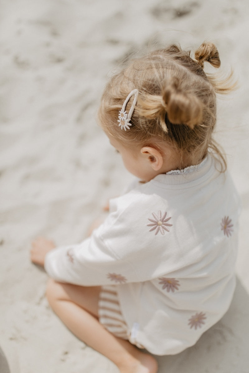 Oversized Sweatshirt mit Stickerei 'Field of daisies' - beige