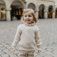 STRICKPULLOVER MIT RÜSCHENKRAGEN - BEIGE